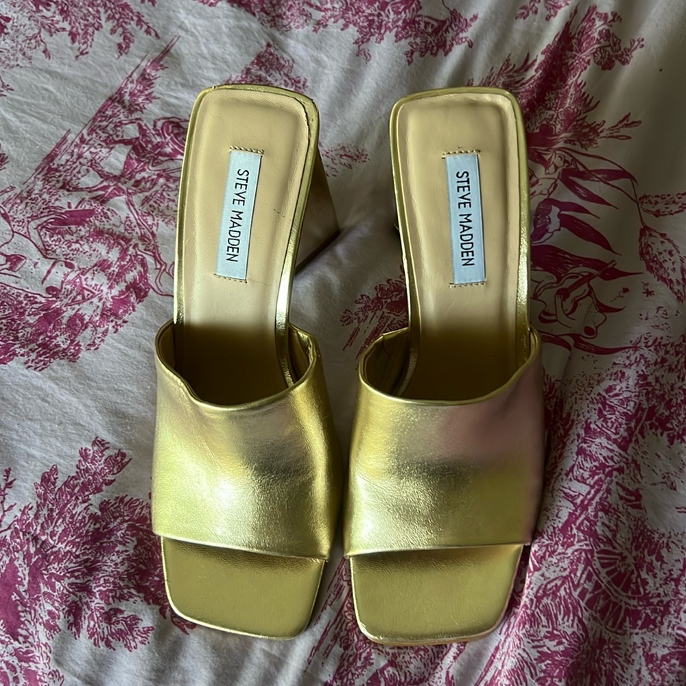 Steve Madden “Maya” heels